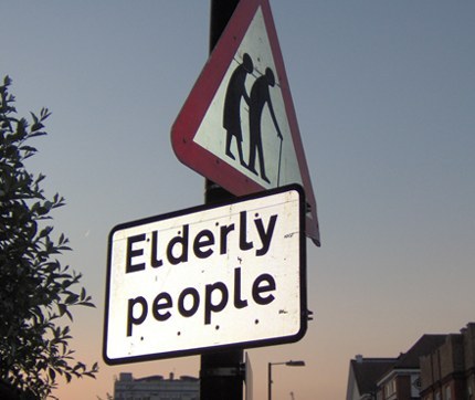 old-people-crossing