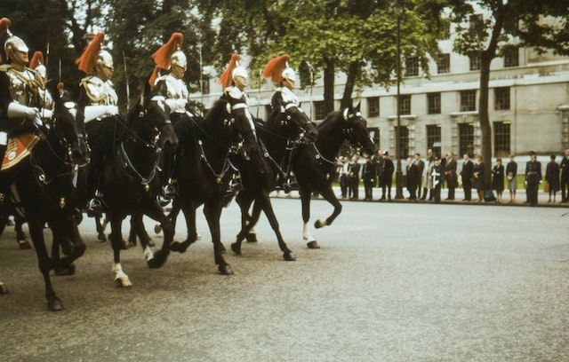 1965-The-Opening-of-Parliament-Queens-royal-procession
